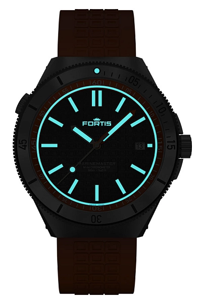 Fortis Marinemaster M-44 Màu Cam Đỏ trên nền cam cam trên đường chân trời F8120013