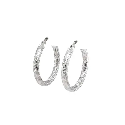 Nhẫn vàng trắng sang trọng - Ánh sáng không thể bỏ qua