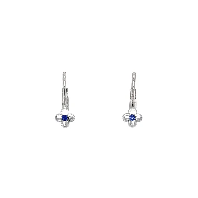 Bông tai vàng trắng hình hoa với đá sapphire
