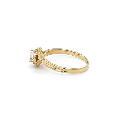 Nhẫn vàng hoa với đá zircon