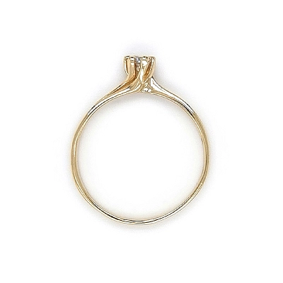 Nhẫn đính hôn bằng vàng với đá zircon