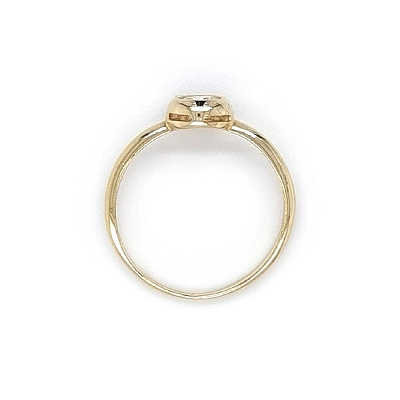 Nhẫn đính hôn bằng vàng với đá zircon