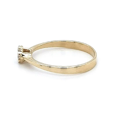 Nhẫn vàng đính đá zircon
