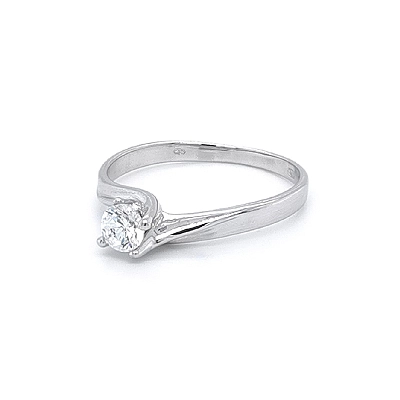 Nhẫn đính hôn bằng vàng trắng và zircon