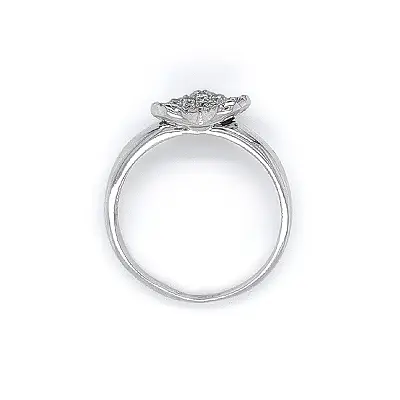 Nhẫn hình trái tim với đá zircon trắng và vàng trắng