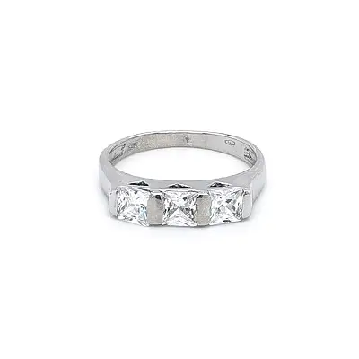 Nhẫn vàng trắng đính đá zircon