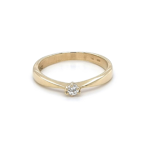 Nhẫn đính hôn bằng vàng với đá zircon