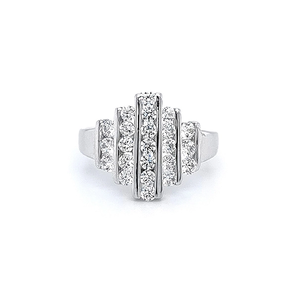 Nhẫn vàng trắng đính đá zircon trắng
