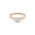 Nhẫn đính hôn bằng vàng với đá zircon