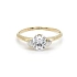 Nhẫn đính hôn bằng vàng với đá zircon