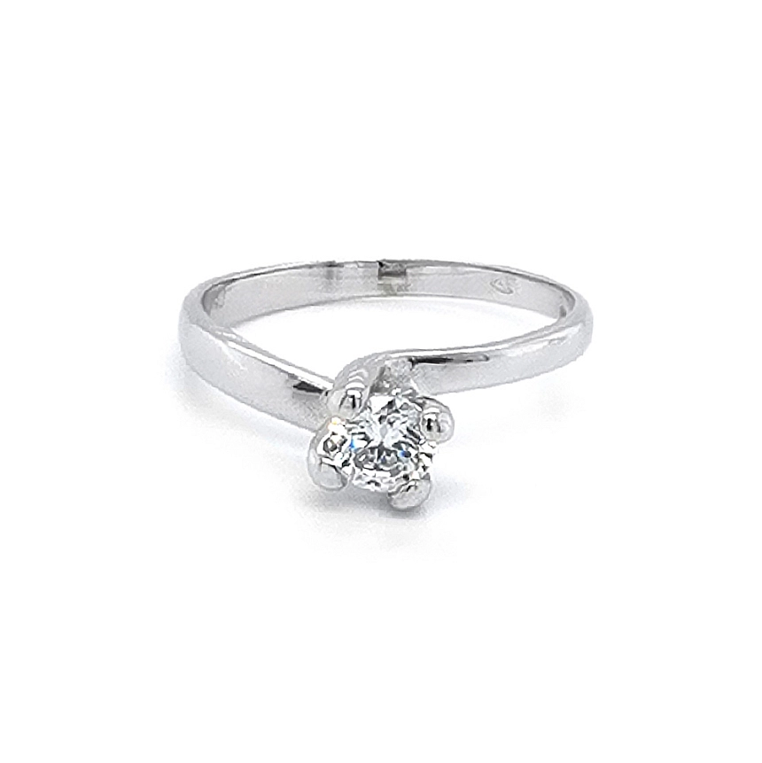 Nhẫn đính hôn bằng vàng trắng và zircon