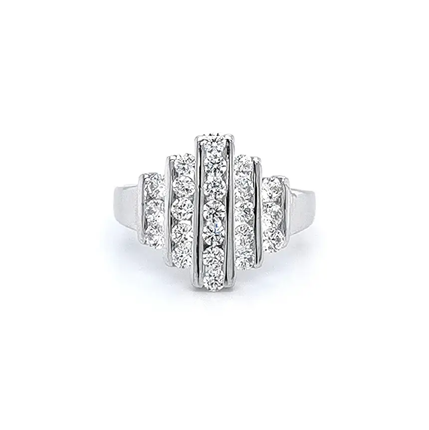 Nhẫn vàng trắng đính đá zircon trắng
