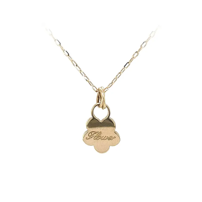 Mặt dây chuyền cổ điển với họa tiết hoa