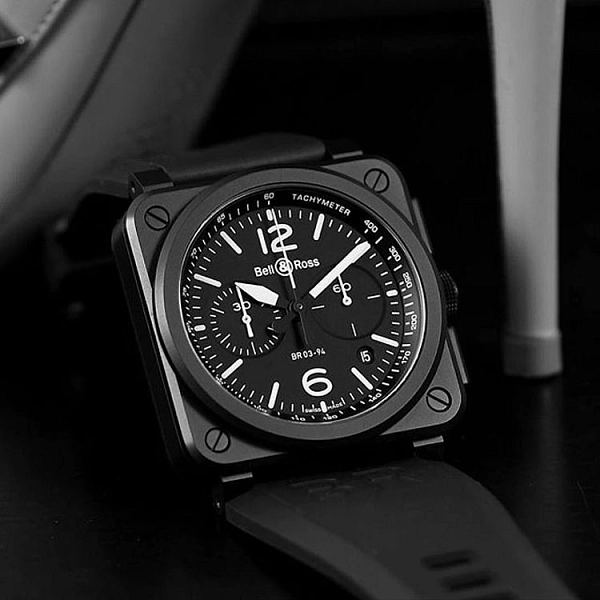 Bell &amp; Ross Mặt số đen mờ BR0394-BL-CE
