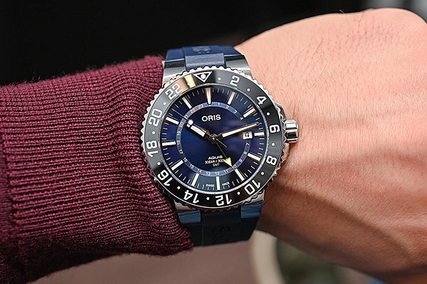 Oris Aquis GMT Ngày 01 798 7754 4135-07 4 24 65EB