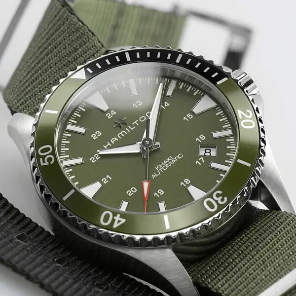 Hamilton Khaki Navy Scuba Car H82375961