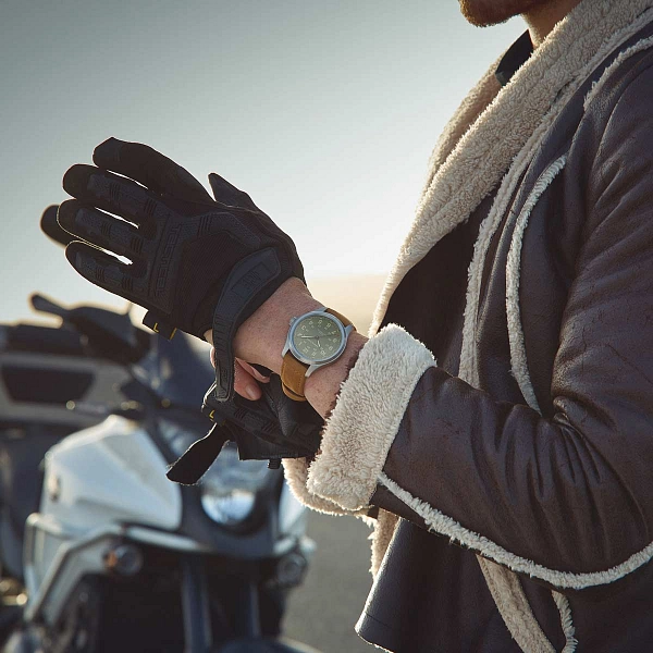 Hamilton Khaki Field Titanium Tự động H70545560