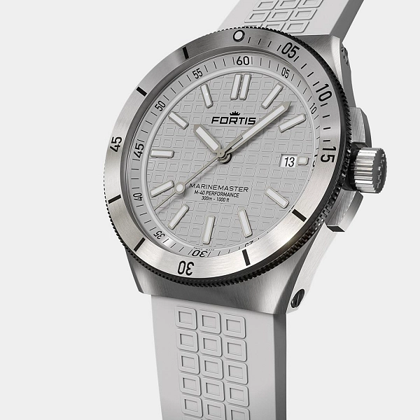 Fortis Marinemaster M-40 Màu Trắng Tuyết trên Dây Đeo Horizon F8120009