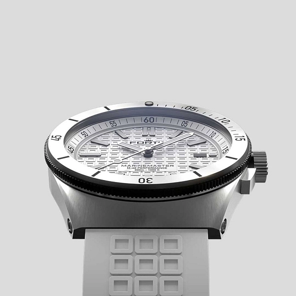 Fortis Marinemaster M-40 Màu Trắng Tuyết trên Dây Đeo Horizon F8120009