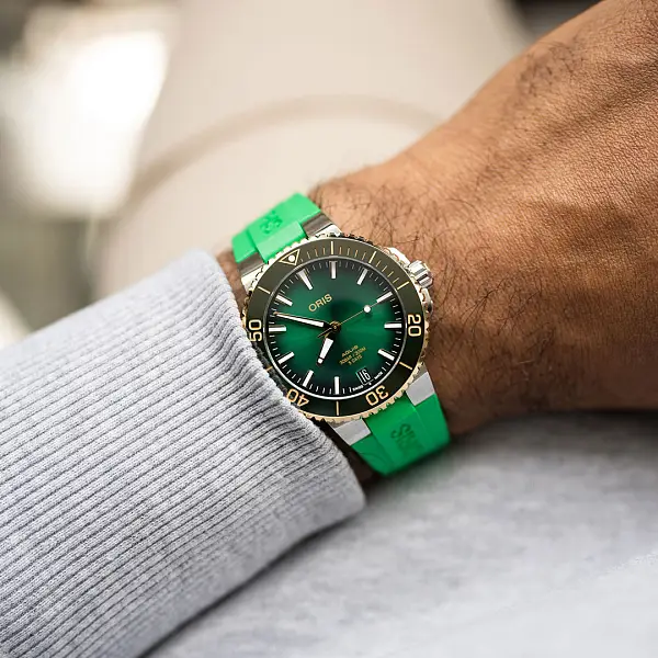 Oris Aquis Date Calibre 400 01 400 7769 6357-07 4 22 77FC