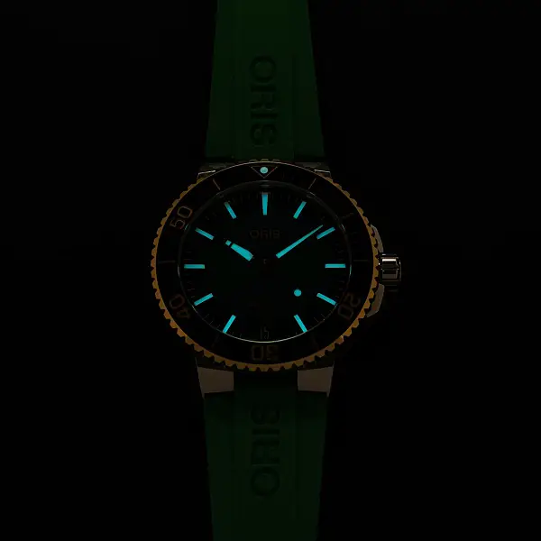 Oris Aquis Date Calibre 400 01 400 7769 6357-07 4 22 77FC