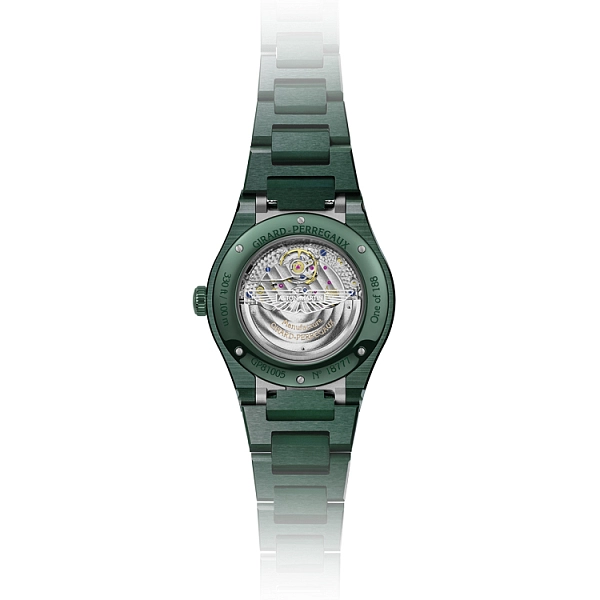Girard-Perregaux Laureato 42mm Phiên bản Đặc biệt Aston Martin với vỏ gốm xanh