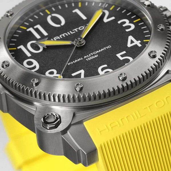 Hamilton Khaki Navy BeLOWZERO Tự động Titanium H78535380