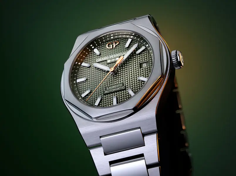 Girard-Perregaux Laureato 38mm Xanh Lá Cây 81005-11-3407-1CM