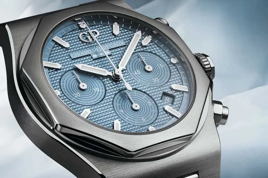 Girard-Perregaux Laureato Chronograph Mặt số xanh băng giá 81020-11-3370-1GM