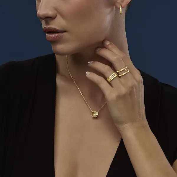 Nhẫn vàng Chopard Ice Cube 827005-0042