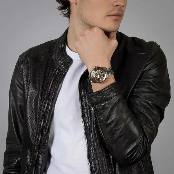 Rado Captain Cook Cao Cấp Gốm Skeleton R32148162