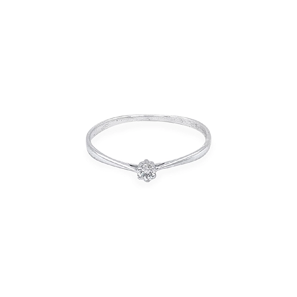 Nhẫn đính hôn bằng vàng với đá zircon