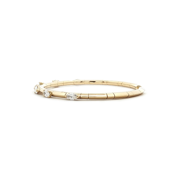 Vòng tay kiểu cuff vàng vàng 18K đính kim cương 1,46 ct
