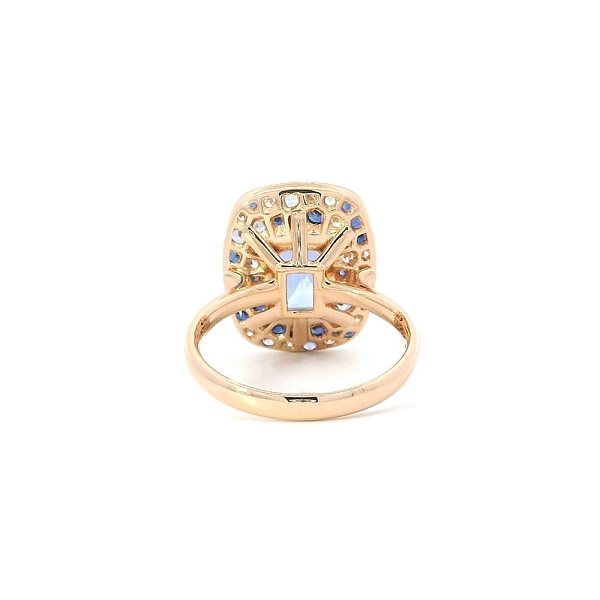 Sự hòa quyện sắc màu của tanzanit, sapphire và kim cương trong vàng hồng