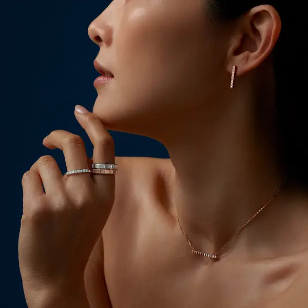 Dây chuyền Chopard Ice Cube 817702-5002