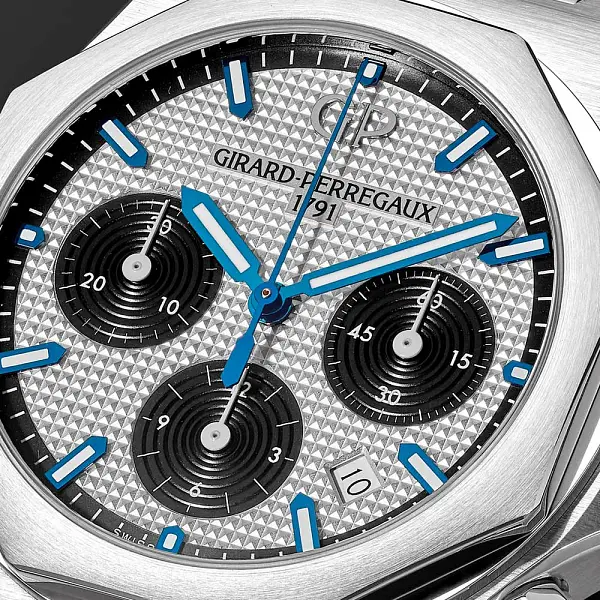 Girard-Perregaux Laureato Chronograph 42mm 81020-11-131-11A