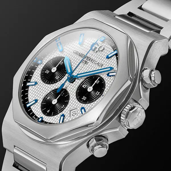 Girard-Perregaux Laureato Chronograph 42mm 81020-11-131-11A