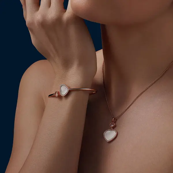 Vòng tay vàng Chopard Happy Hearts 85A074-5302