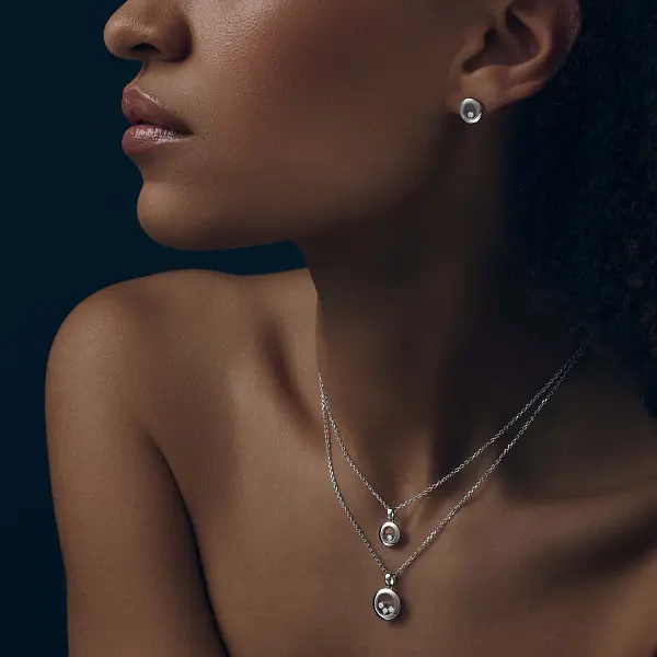 Mặt dây chuyền vàng Chopard Happy Diamonds 79A017-1001