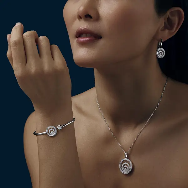 Vòng tay Chopard Happy Spirit bằng vàng 858230-1002