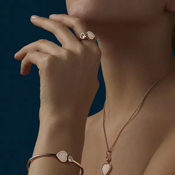 Vòng tay Chopard Happy Hearts bằng vàng 857482-5623