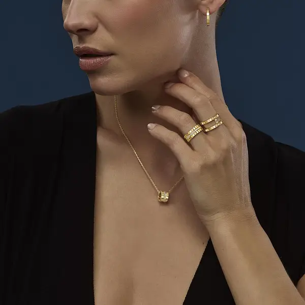 Nhẫn vàng Chopard Ice Cube 827005-0042