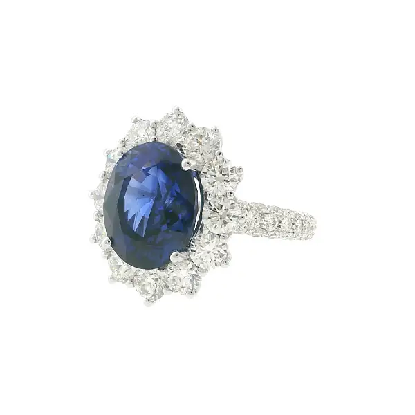 Nhẫn vàng đính sapphire và kim cương