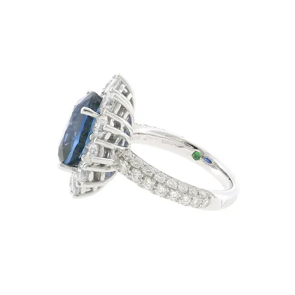 Nhẫn vàng đính sapphire và kim cương