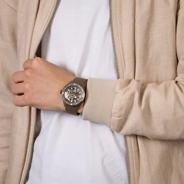 Rado Captain Cook High-Tech Ceramic Skeleton R32150168