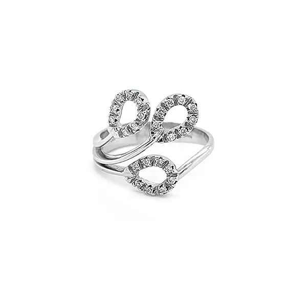 Nhẫn vàng đính kim cương