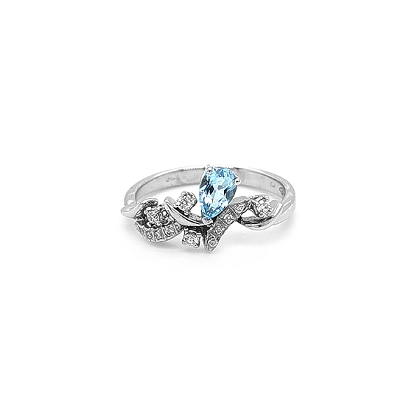 Nhẫn vàng đính đá aquamarine và kim cương