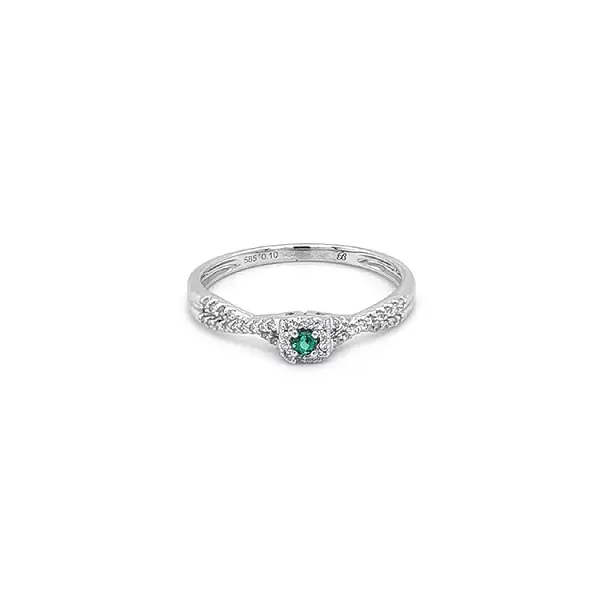 Nhẫn ngọc lục bảo với kim cương vàng trắng