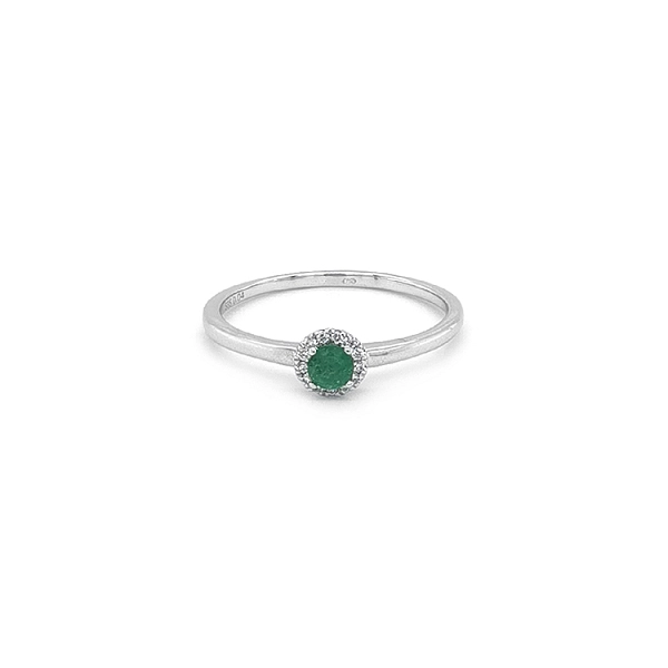 Nhẫn ngọc lục bảo với kim cương vàng trắng