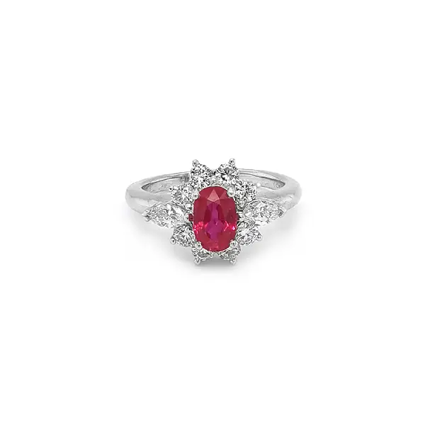 Nhẫn vàng đính ruby và kim cương